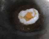 Foto langkah ke 1 dari resep Telor ceplok kecap.