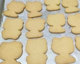Foto langkah ke 5 dari resep Cookies Hias with Royal Icing (922).