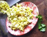 मेलतेड चीझ बिटरी पॉपकॉर्न (cheese buttery popcorn recipe in marathi) रेसिपी स्टेप 4 फोटो 