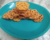 A picture of step 16 of Sweet Flower Khaja (Achappam) with Rabadi (fusion).
