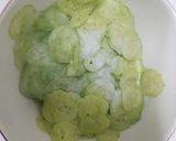 Foto del paso 2 de la receta: Ensalada de pepino con nata fresca- comida húngara en castellano