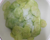 Foto del paso 2 de la receta: Ensalada de pepino con nata fresca- comida húngara en castellano