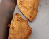 A picture of step 4 of Bread pakoda.