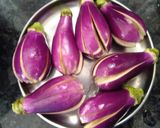 A picture of step 1 of Andhra style Stuffed brinjal sabji.