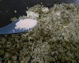 Foto langkah ke 5 dari resep Nasi Goreng Daun Kelor Gercep.
