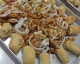 Foto langkah ke 4 dari resep Sausage Bites Pizza.
