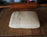 Medvehagymás sajtos pogácsa recept fázis 3 fotója