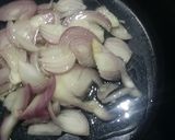 A picture of step 2 of Chicken alo.