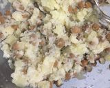 A picture of step 2 of Panipuri.