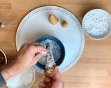 Foto del passaggio 18 della ricetta Crostata di Natale con Panna Cotta, Crema di Mele e Cioccolato