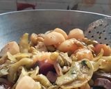 गुजराती उंधियू (Gujarati Undhiyu Recipe in Hindi) रेसिपी चरण 2 फोटो