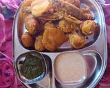 ભજીયા પ્લેટર વિથ દહીં ચટણી (Bhajiya platter with dahi chatney recipe in Gujarati) રેસીપી સ્ટેપ6ફોટો