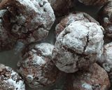 Foto del passaggio 6 della ricetta Biscotti al cacao e gocce di cioccolato