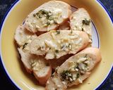 A picture of step 5 of Garlic cheese bread.