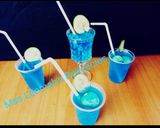 A picture of step 4 of Blue Hawaii Drink.