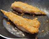 Foto del paso 3 de la receta: Rape frito con guarnición