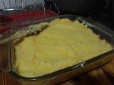 Polenta con salsa y queso