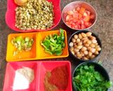 સ્પ્રાઉટેડ મગનું સલાડ (sprouted mung salad recipe in Gujarati) રેસીપી સ્ટેપ1ફોટો