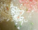 A picture of step 3 of Chicken szechuan soup.