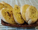 Foto langkah ke 3 dari resep Garlic bread homemade.