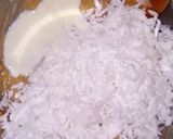 A picture of step 3 of Banana and coconut cake.