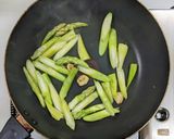 清炒蘆筍的食譜步驟3照片
