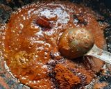 A picture of step 7 of Dhaba style paneer tikka masala gravy.