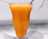 Gambar langkah 4 resipi Retinol Juice.