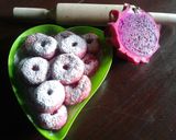Foto langkah ke 7 dari resep Donat Kentang Buah Naga.