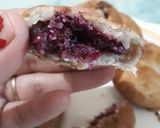 A picture of step 8 of Chinese rose cake.