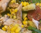 Foto del paso 9 de la receta: Ensalada templada de berros y brotes tiernos con pollo a la plancha
