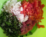 Foto del paso 1 de la receta: Tortitas de carne de res con coditos en mantequilla de ajo
