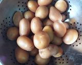 Foto del paso 4 de la receta Ensalada templada de patatas con langostinos y atún en conserva