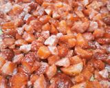 Foto langkah ke 3 dari resep Strawberry Crumb Bars.