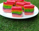 Foto langkah ke 7 dari resep Rainbow cake kukus lembut.