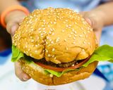 Hình bước làm 4 của món Hamburger Bò