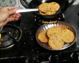 A picture of step 4 of Basan ki poori.