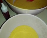 صورة لخطوة 3 من وصفة كيك رخامية بنكهة الفراولة