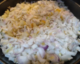 Foto del paso 2 de la receta: Tortilla de patata con cebolla al estilo de mi madre