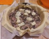 A picture of step 5 of Savory Tart with Radicchio, Gorgonzola, and Ham.