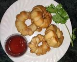 A picture of step 5 of Ring samosa.