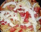मैगी पिज़्ज़ा (maggi pizza recipe in Hindi) रेसिपी चरण 2 फोटो