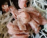 Foto del paso 2 de la receta: Bisteces de puerco en salsa de jitomate