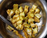 A picture of step 1 of Lauki sabji (coconut gravy).