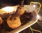 A picture of step 6 of Melting ghost & Scarecrow pumpkin spice truffles.