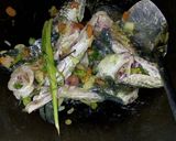 Foto langkah ke 4 dari resep Sayur ikan Mas bumbu kuning.