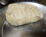 A picture of step 1 of Maida aate ki poori.