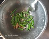A picture of step 1 of Organic thecha or chutney.