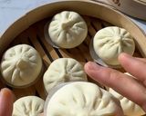 A picture of step 5 of Pan-Fried Bao Zi.