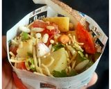 A picture of step 3 of Kolkata style Jhal Muri (Masala Muri / Sukha Bhel).